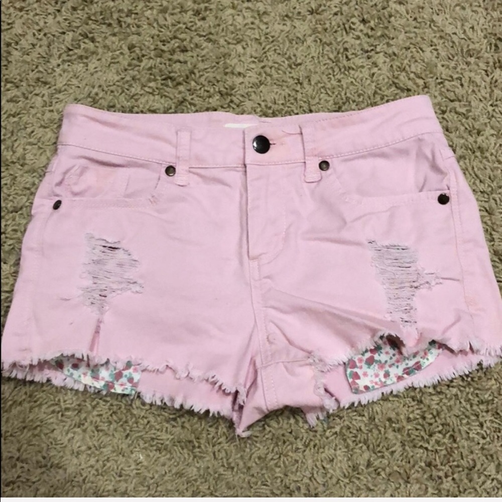 Pink shorts - Picture 5 of 5